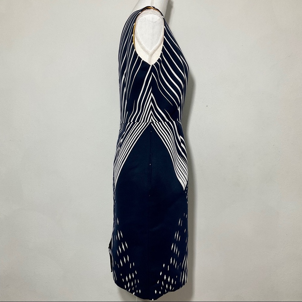 Chetta B Sunhee Navy Shift Nautical Career Satin Lined V-back Dress Size 4 - Picture 5 of 8